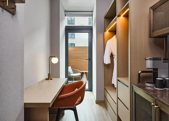 The George Manhattan, Tapestry Collection By Hilton New York