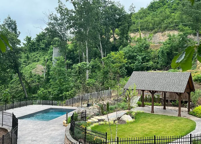Rustic Charm Villa Gatlinburg