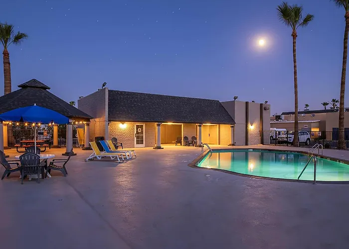 Super 8 By Wyndham Mesa Downtown Near Convention Center Hotel