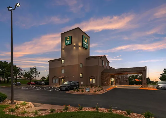 Quality Inn Kansas City International Airport