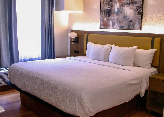 La Quinta Inn By Wyndham Austin Capitol / Downtown