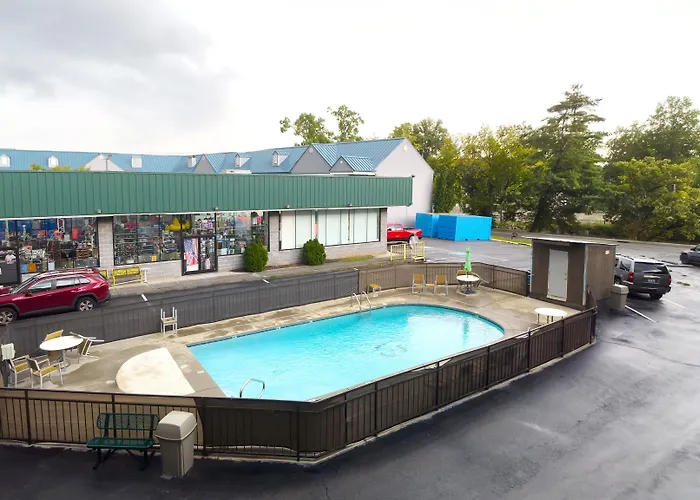 Tennessee Mountain Lodge Riverside By Oyo Pigeon Forge