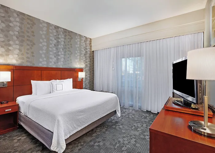 Courtyard By Marriott Tulsa Woodland Hills Hotel Union
