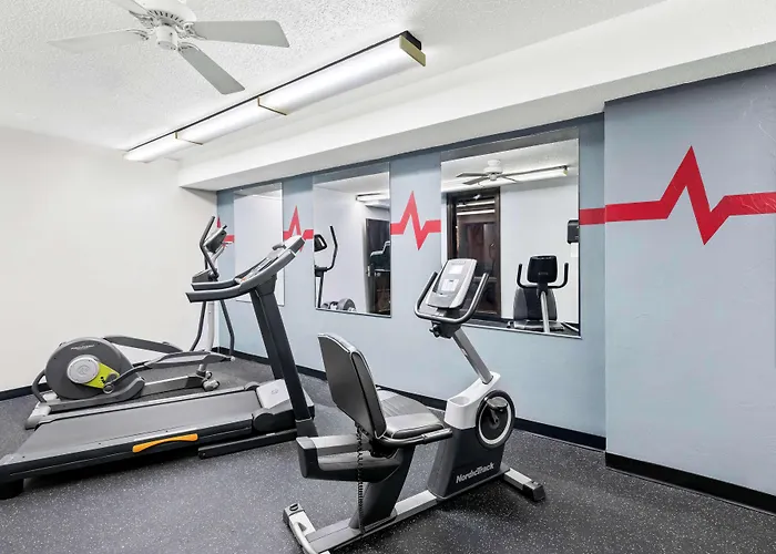 Surestay Plus Hotel By Best Western Lubbock Medical Center