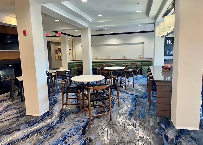 Fairfield Inn & Suites Louisville East