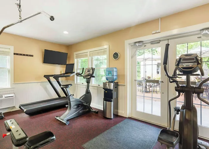 Best Western Plus Cold Spring Plymouth