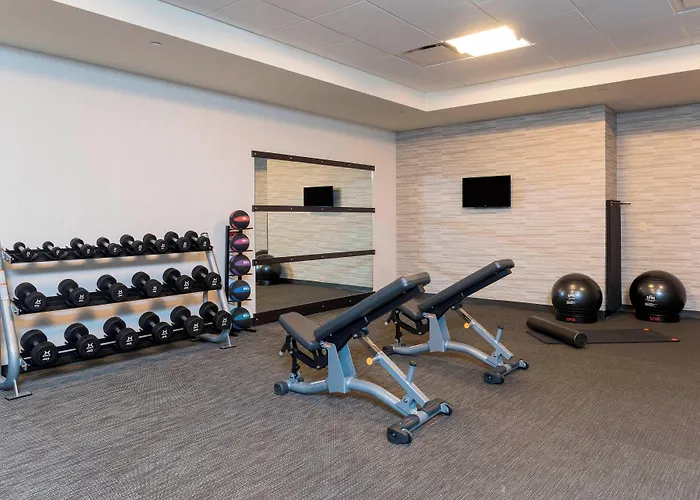 Courtyard By Marriott Louisville Downtown