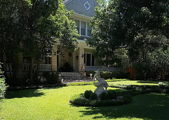 Strickland Arms Bed And Breakfast Austin