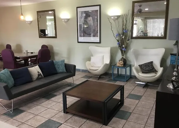 Houston Inn And Suites