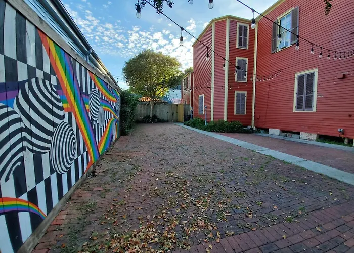 Macarty House, A Bohemian Resort With Pool And Cabana Bar New Orleans